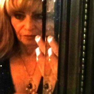 Meet your Posher, Posh